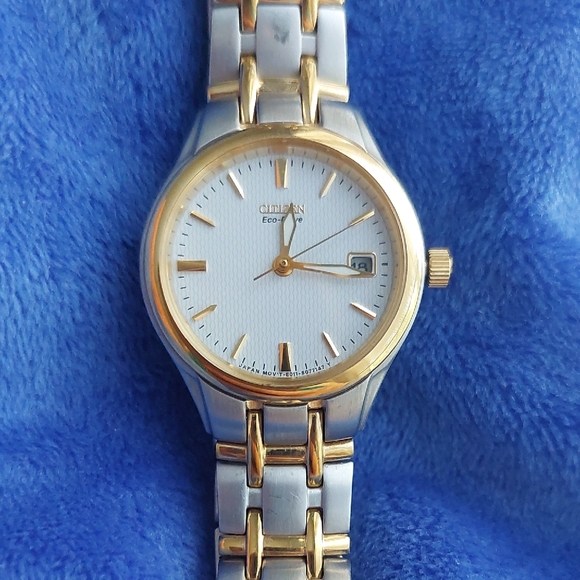 Citizen Eco-Drive Two-Tone Watch with White Dial. - Picture 1 of 8
